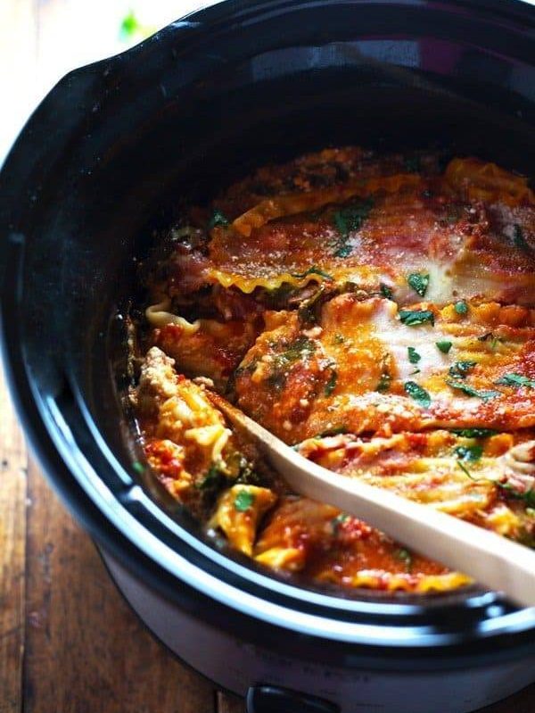 Super Easy Skinny Veggie Crockpot Lasagna - a handful of simple ingredients for a healthy family dinner. | https://remove-fatloss.today